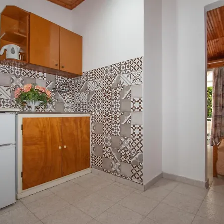 Gæstehus Theodora Location In Next To The Party Area 3*