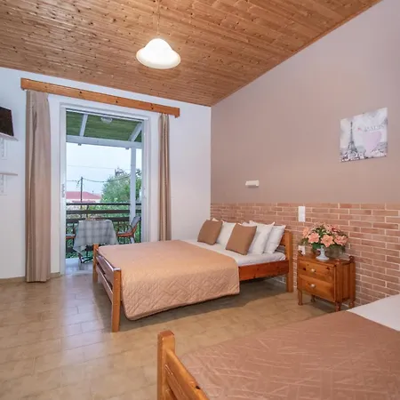 Theodora Location In Next To The Party Area Gæstehus 3*